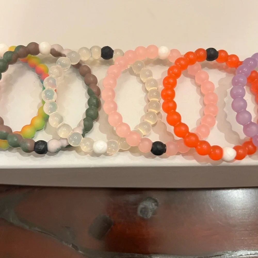 Lokai - 11 Bracelets